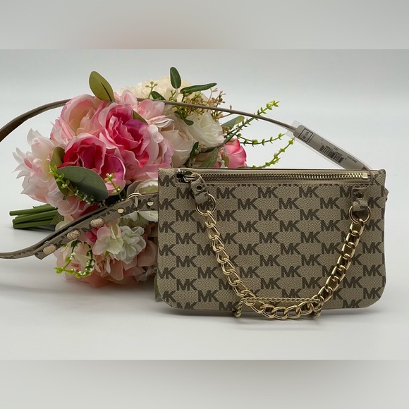 Michael Kors Signature Logo Pull Chain Belt Bag - Picture 2 of 13